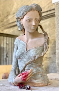 or10-cristina costanzo Ofelia la pazza scultura in terracotta policroma riciclo h 49 cm